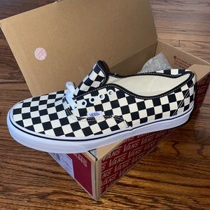 BRAND NEW Vans